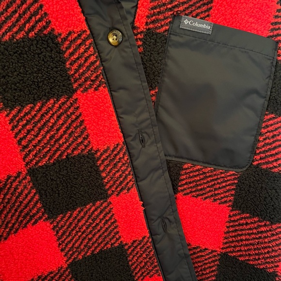 Red Columbia Flannel Sweater Jacket - Picture 3 of 4